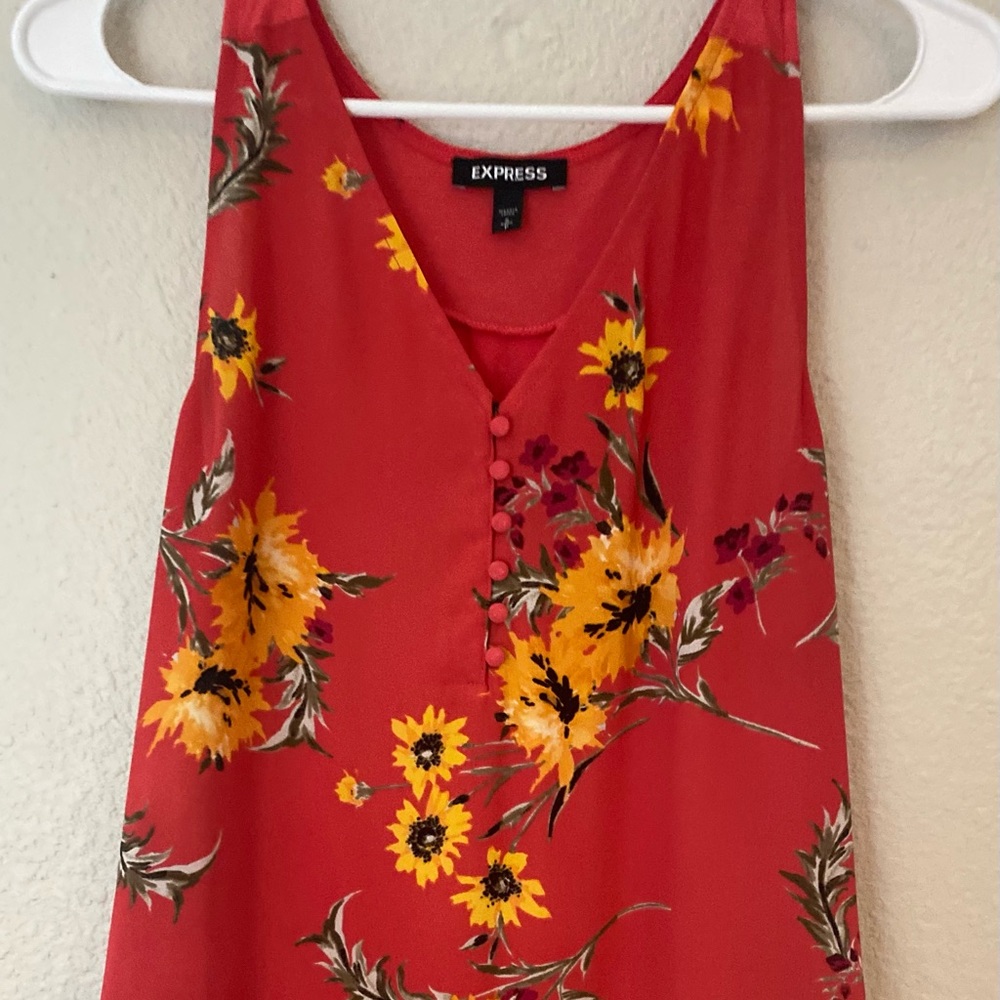 Sleeveless sunflower portofino tank from Express size small